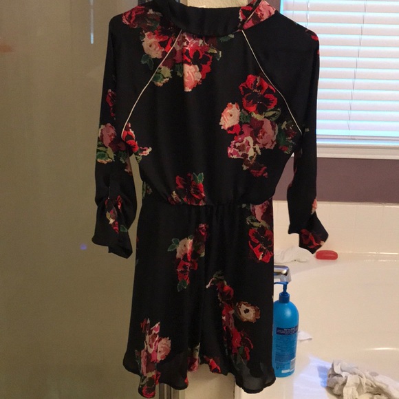 Floral dress. Gently worn. - Picture 2 of 2